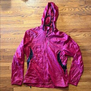 Brooks Women's Magenta Windbreaker